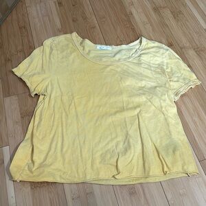 basic yellow cropped tee from UO